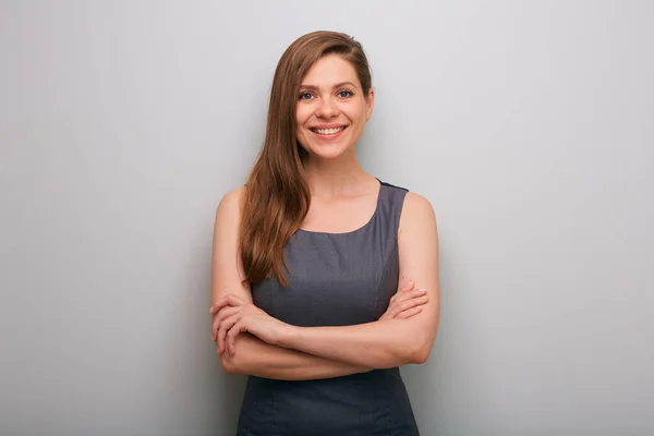 Mulher Negócios Sorridente Vestido Com Braços Cruzados Isolado Feminino Empresário — Fotografia de Stock