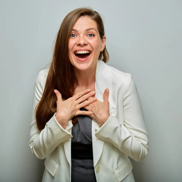 Mujer Negocios Asombrada Traje Blanco Retrato Femenino Aislado — Foto de Stock