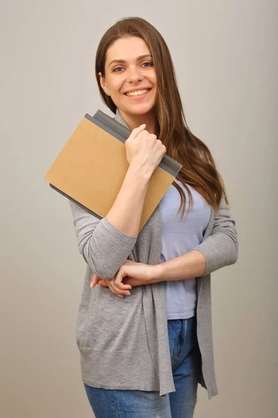 Studente Lerares Vrouw Met Lang Haar Boek Meisje Draagt Casual — Stockfoto