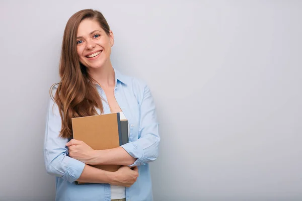 Mujer Joven Maestra Estudiante Adulta Camisa Azul Sosteniendo Libro Cuaderno — Foto de Stock