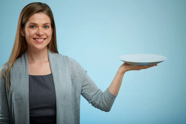 Smiling Woman Empty Plate Isolated Portrait Light Blue Back — Stock Photo, Image