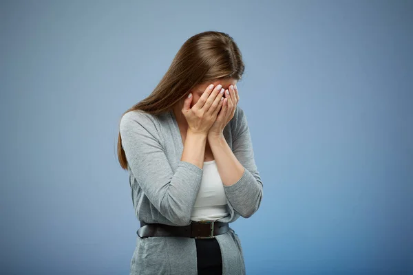 Mujer Depresión Con Las Manos Cara Retrato Femenino Aislado Azul — Foto de Stock