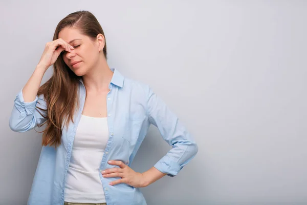 Kopfschmerzen Frau Migräne Schmerzen Und Stress Isoliert Weibliches Porträt — Stockfoto