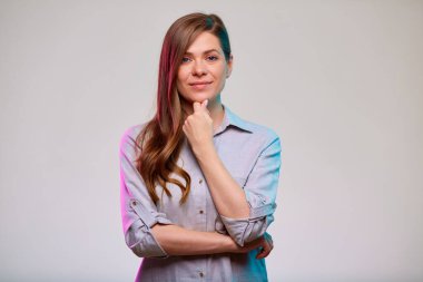 Gülümseyen iş kadını portresi..