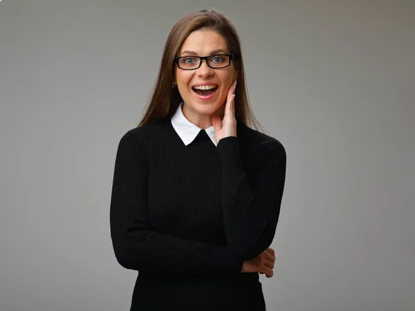 Överraskande Kvinna Med Öppen Mun Svart Kostym Med Glasögon Som — Stockfoto