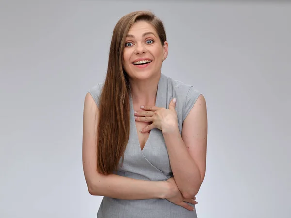 Incrível Mulher Negócios Surpreso Surpreendente Com Mãos Peito Isolado Retrato — Fotografia de Stock