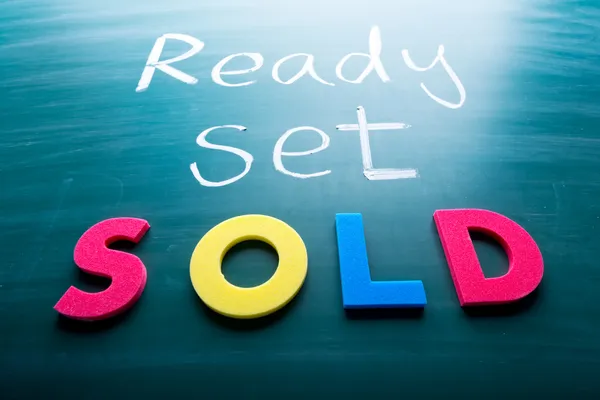 Ready, set, sold! — Stock Photo, Image