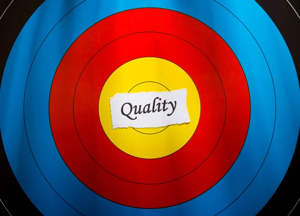 Target op kwaliteit concept — Stockfoto