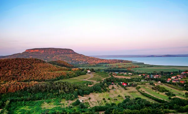 Widok na jezioro balaton z miejscowości Sziglihet, Węgry — Zdjęcie stockowe