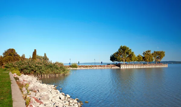 Přístav u jezera balaton — Stock fotografie