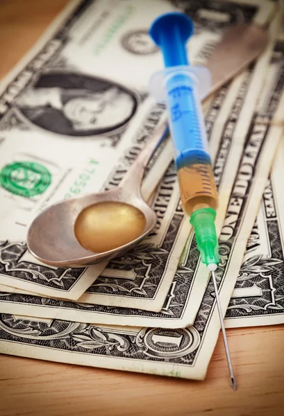 药物和肮脏的钱 — 图库照片