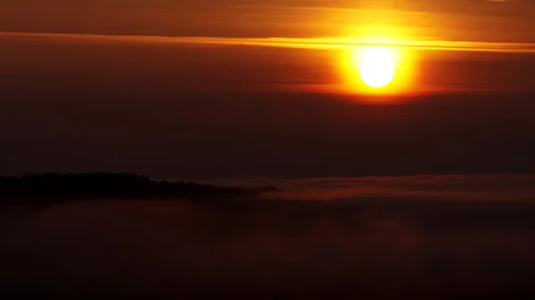 Pôr do sol em Tihany no Lago Balaton, Hungria — Fotografia de Stock