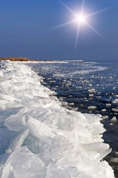 Lago Balaton en invierno, Hungría — Foto de Stock