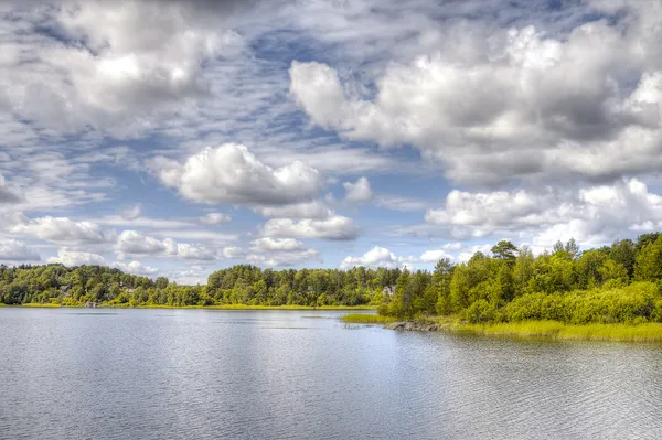 Isla en el lago Ladoga — Foto de Stock