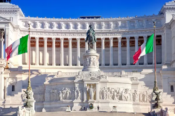 Altare della patria i pomnik króla — Zdjęcie stockowe