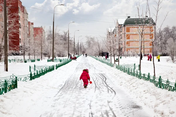 Na de winter ijzel. stedelijk landschap — Stockfoto