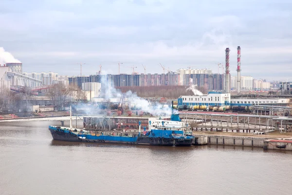 市サンクトペテルブルクのポート — ストック写真