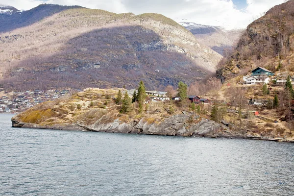 Ακτή του sognefjord φιόρδ — Φωτογραφία Αρχείου