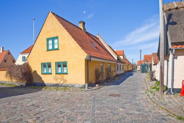 16. yüzyıl evleri ile balıkçı köyü