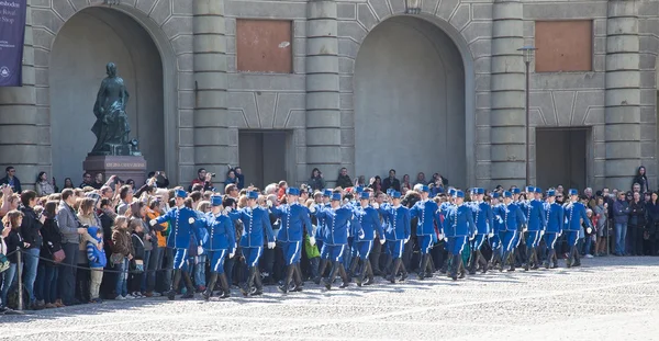 Changing of the guard near the royal palace. Sweden. Stockholm — Stock Photo, Image