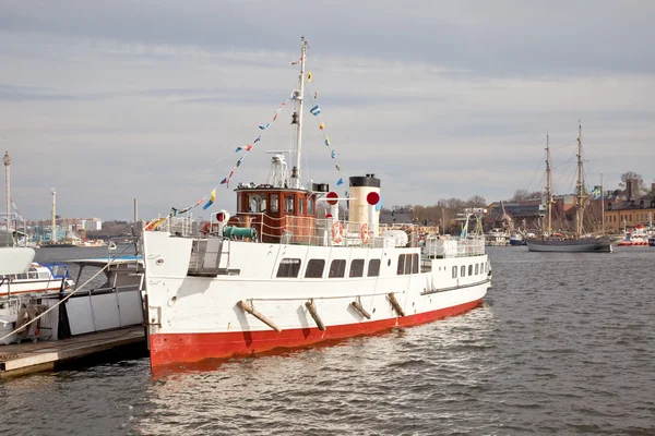 Utflyktsbåt — Stockfoto