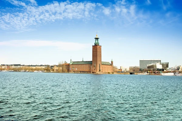 Sztokholmie. Ratusz na jezioro Mälaren — Zdjęcie stockowe