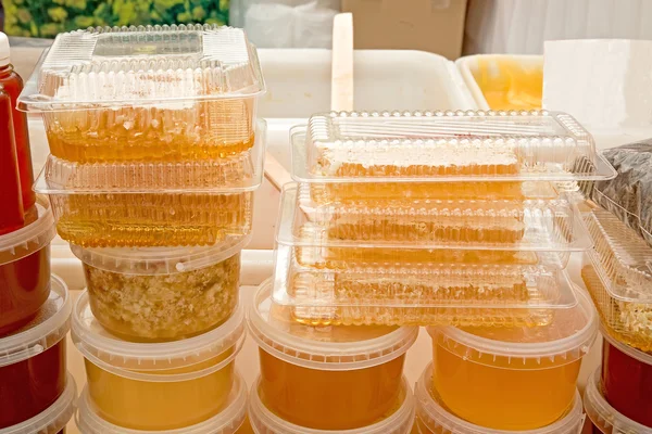 Peineta de miel —  Fotos de Stock