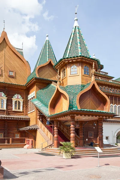 Slotten av tsar Aleksej Michajlovitj romanov. Parade veranda — Stockfoto