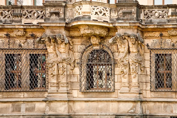 Facade of ancient house — Stock Photo, Image