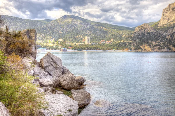 Steine an Land am Schwarzen Meer. hdr — Stockfoto