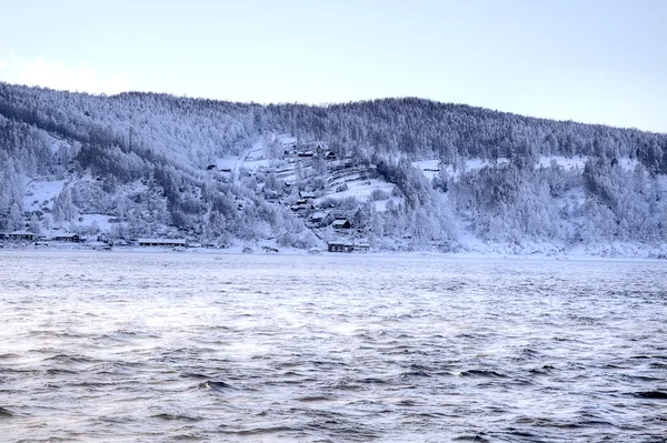 Rimy shore river Angara. HDR. Siberia — Stock Photo, Image