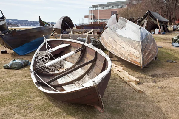 Boten aan de wal — Stockfoto