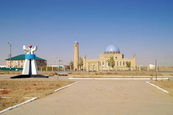 Makat の駅です。モスク。カザフスタン — ストック写真