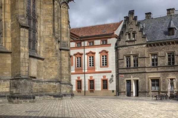 Op het grondgebied van Sint-Vituskathedraal, Praag. HDR — Stockfoto