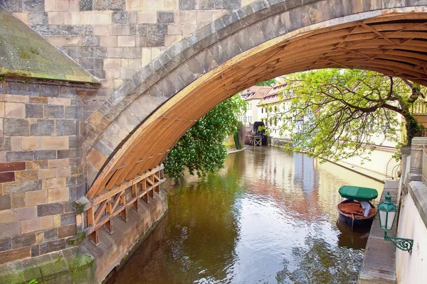 Canal en Praga — Foto de Stock