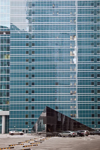 Fachada do edifício moderno — Fotografia de Stock