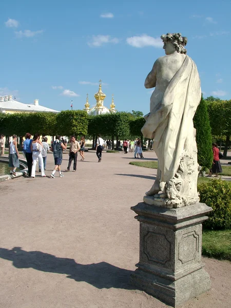 Large palace of museum complex Petrodvorets — Stock Photo, Image