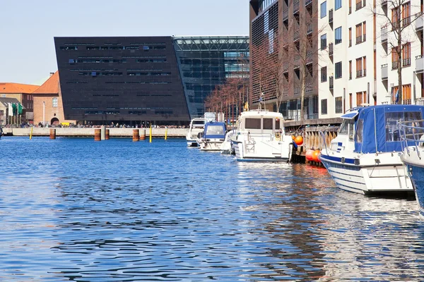 Canalele sunt în orașul Copenhaga — Fotografie, imagine de stoc