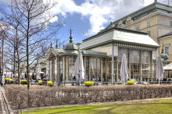 Das antike Restaurant Kappeli befindet sich in einem Park esplanadi. 19. Jahrhundert — Stockfoto
