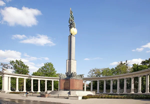 在维也纳的战争纪念馆 — 图库照片