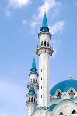 qolsharif, Minare Camii 