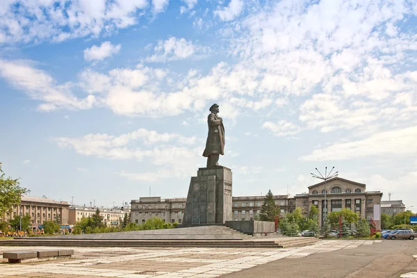 Красноярськ, пам'ятник Леніну — стокове фото