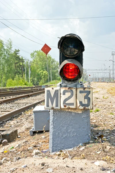 Kleinwüchsige überfahren Ampel — Stockfoto