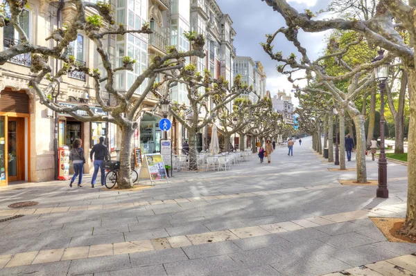 Stad burgos. Embankment — Stockfoto