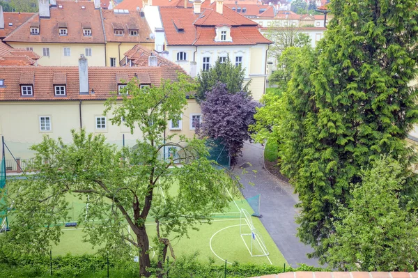 Prag. Spor zemin eski şehirde. — Stok fotoğraf