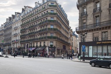 Paris. opera ve piramitlerin cadde Bulvarı