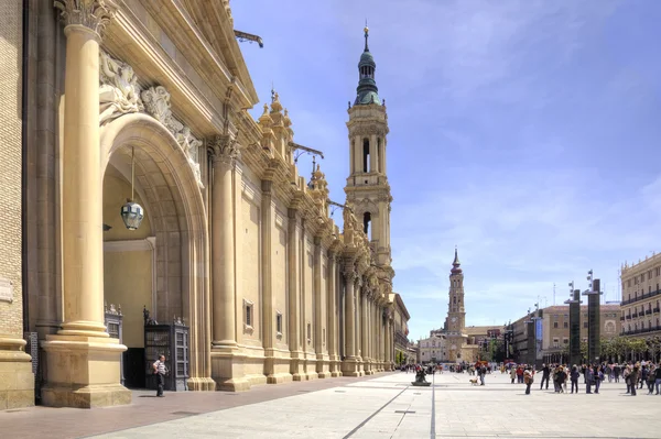 Zaragoza. Tanrı'nın ayağı anası Katedrali