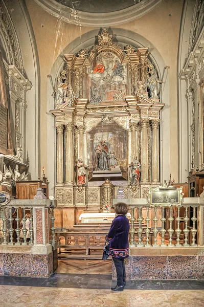 Сарагоса. інтер'єр собору матері Бога стовп — стокове фото
