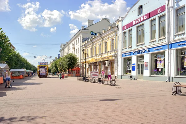 Tver. Fußgängerzone zur Straße — Stockfoto