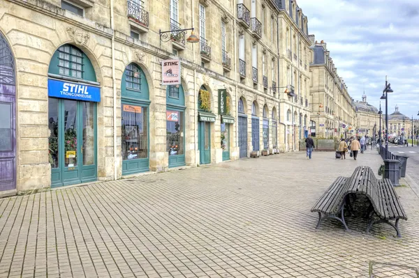 Bordeaux. a garonne folyó töltésén — Stock Fotó